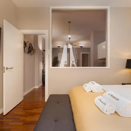 Cathedral - Plaza Del Obispo Apartment *